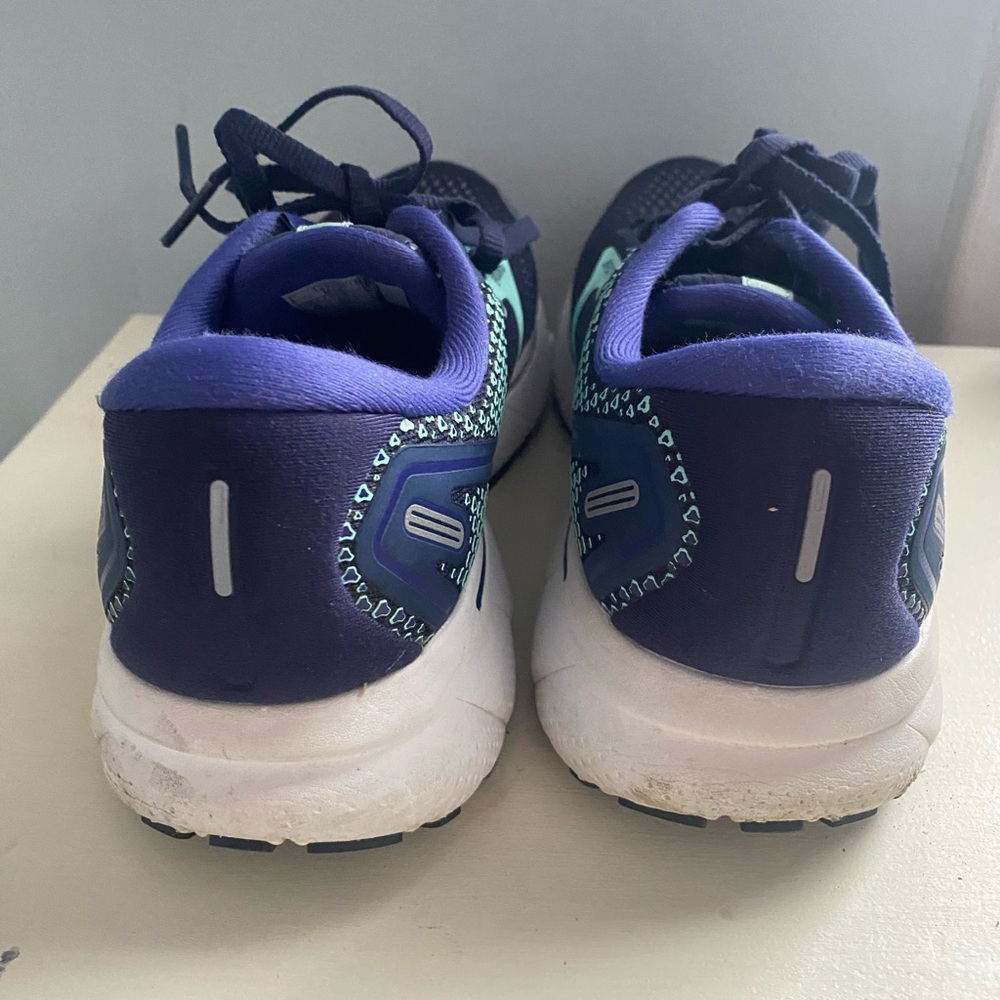 Brooks Ghost sneakers size 8 - Picture 7 of 7